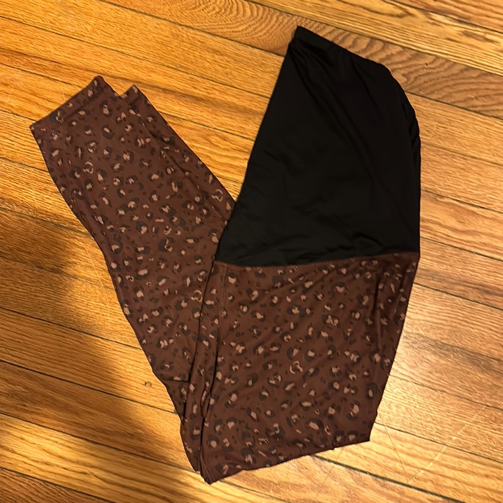 Maternity yoga pants
